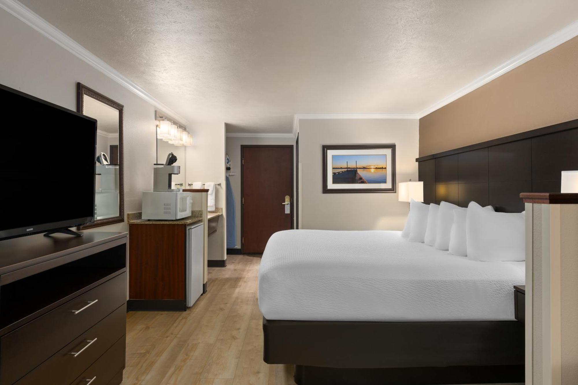 Ramada By Wyndham Moses Lake Exterior foto