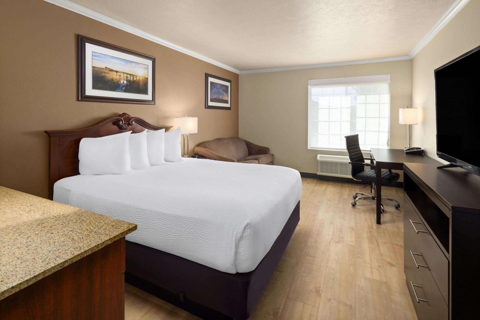 Ramada By Wyndham Moses Lake Exterior foto